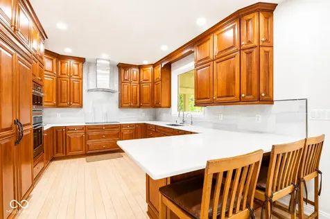 5717 Fall Creek Road Indianapolis IN 46220