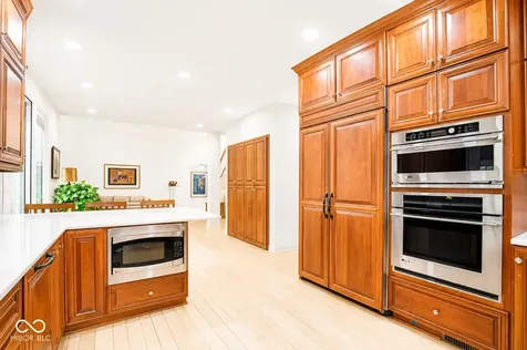 5717 Fall Creek Road Indianapolis IN 46220