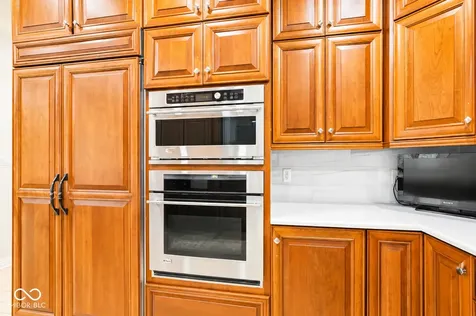 5717 Fall Creek Road Indianapolis IN 46220