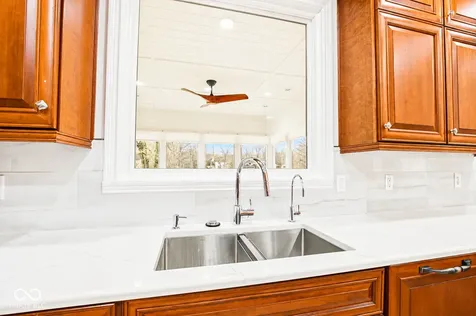 5717 Fall Creek Road Indianapolis IN 46220