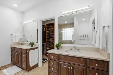 5717 Fall Creek Road Indianapolis IN 46220