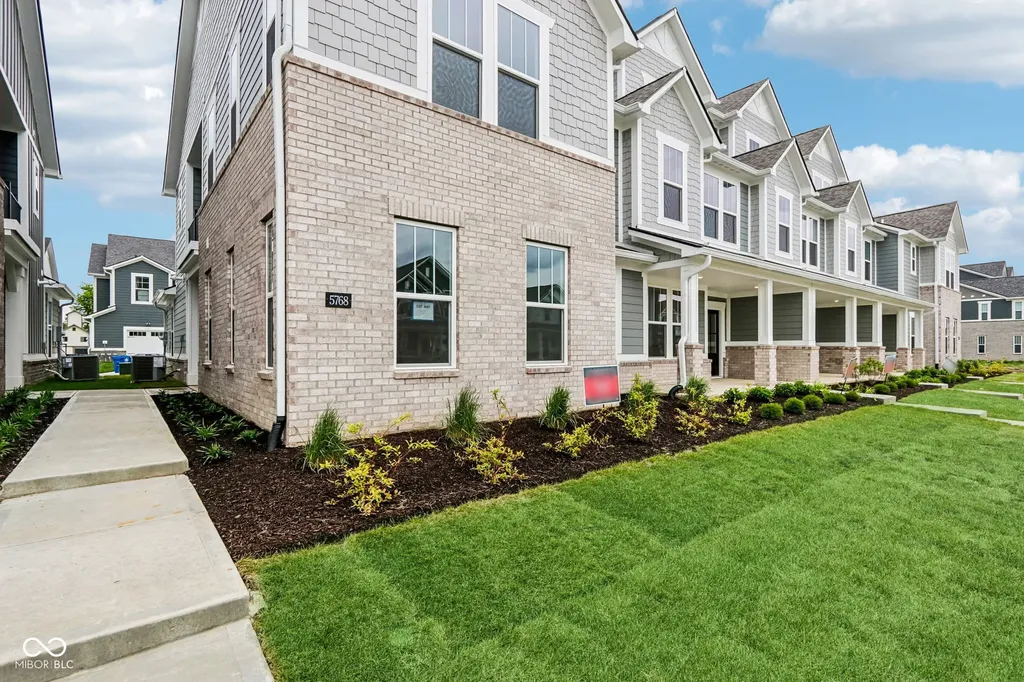 5768 Arcade Boulevard Mccordsville IN 46055