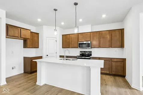 5768 Arcade Boulevard Mccordsville IN 46055