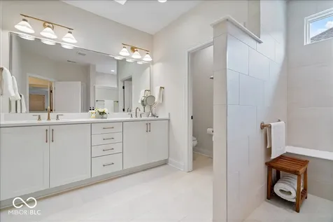 7056 Yosemite Drive Zionsville IN 46077