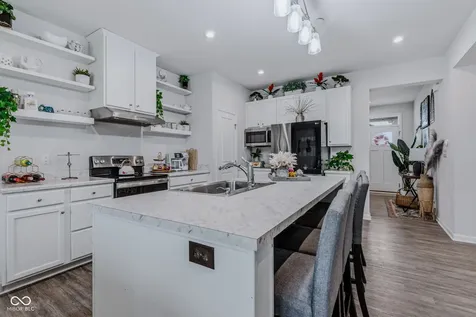 275 Bohicket Road Whiteland IN 46184