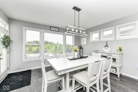 4825 Aberdeen Drive Zionsville IN 46077