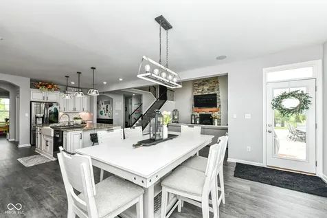 4825 Aberdeen Drive Zionsville IN 46077