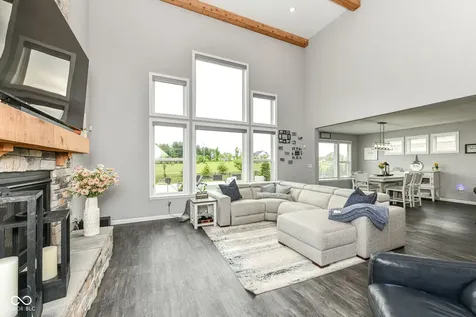 4825 Aberdeen Drive Zionsville IN 46077