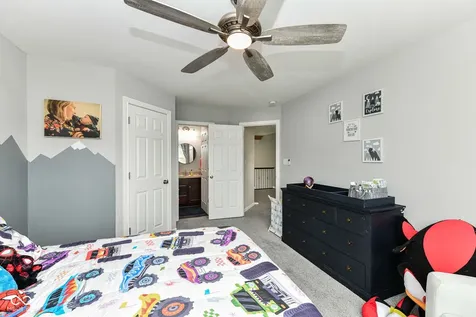 4825 Aberdeen Drive Zionsville IN 46077