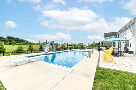 4825 Aberdeen Drive Zionsville IN 46077