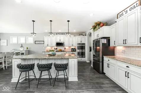 4825 Aberdeen Drive Zionsville IN 46077