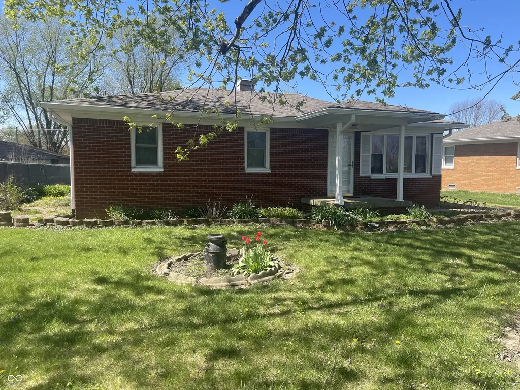 5743 N Frontage Road Fairland IN 46126