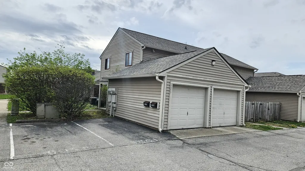 6061 Wingedfoot Court Indianapolis IN 46254