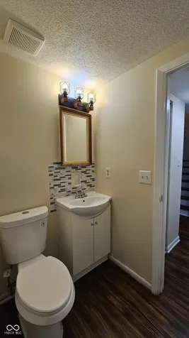 6061 Wingedfoot Court Indianapolis IN 46254