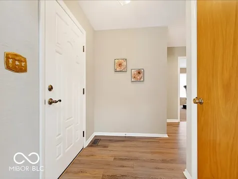 8014 Bayview Point Indianapolis IN 46256