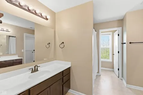 875 Harvest Ridge Drive Avon IN 46123