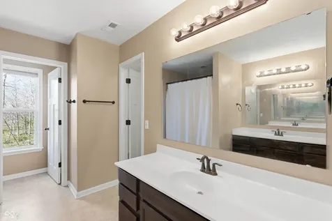875 Harvest Ridge Drive Avon IN 46123