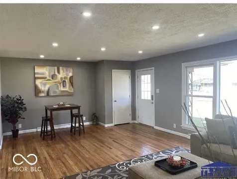 1015 Elizabeth Lane Terre Haute IN 47802