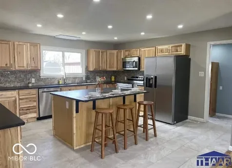 1015 Elizabeth Lane Terre Haute IN 47802