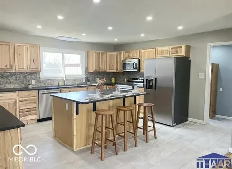 1015 Elizabeth Lane Terre Haute IN 47802