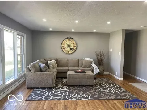 1015 Elizabeth Lane Terre Haute IN 47802