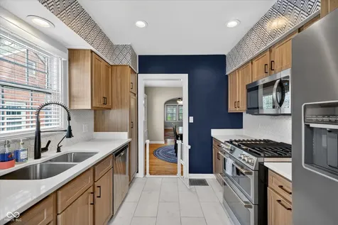 1228 Kessler Boulevard East Drive Indianapolis IN 46220