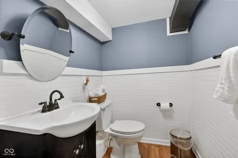 1228 Kessler Boulevard East Drive Indianapolis IN 46220