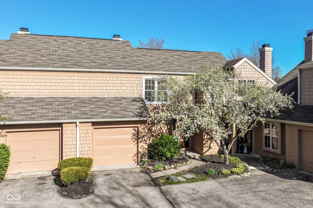 7321 Harbour Point Indianapolis IN 46240