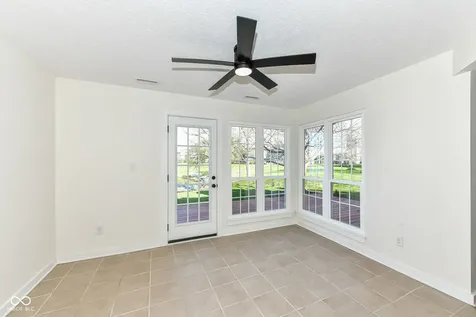 7321 Harbour Point Indianapolis IN 46240