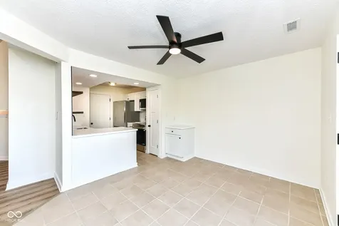 7321 Harbour Point Indianapolis IN 46240