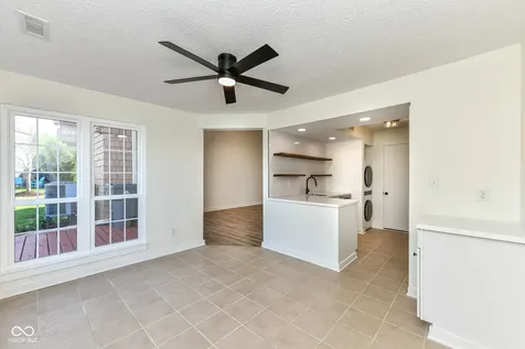 7321 Harbour Point Indianapolis IN 46240