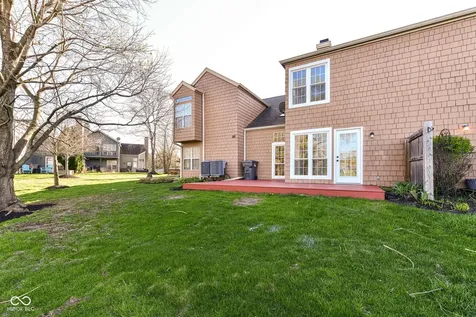 7321 Harbour Point Indianapolis IN 46240