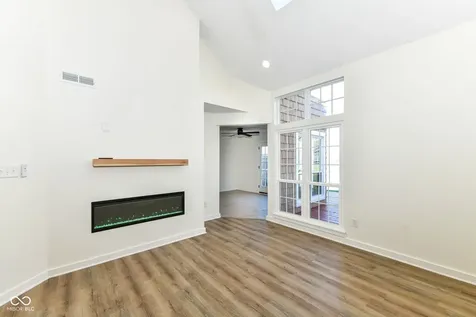 7321 Harbour Point Indianapolis IN 46240