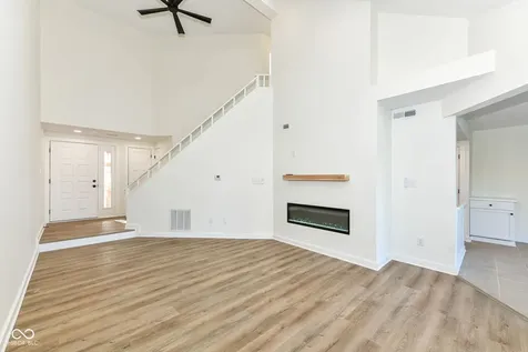 7321 Harbour Point Indianapolis IN 46240