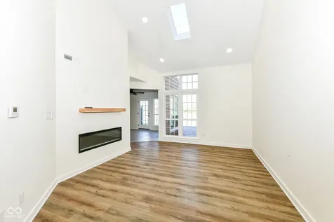 7321 Harbour Point Indianapolis IN 46240