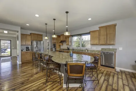 13782 Park Royal Way Fishers IN 46037