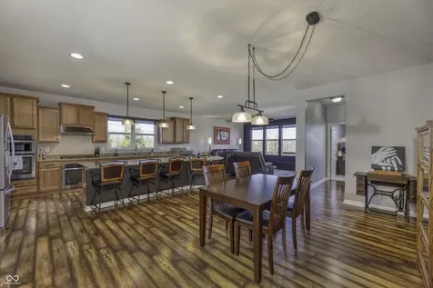 13782 Park Royal Way Fishers IN 46037