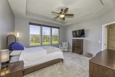 13782 Park Royal Way Fishers IN 46037