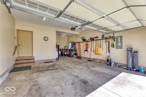 13782 Park Royal Way Fishers IN 46037