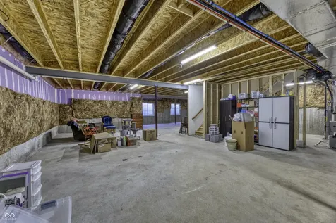 13782 Park Royal Way Fishers IN 46037