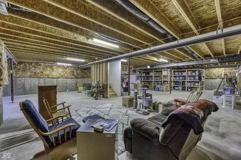13782 Park Royal Way Fishers IN 46037