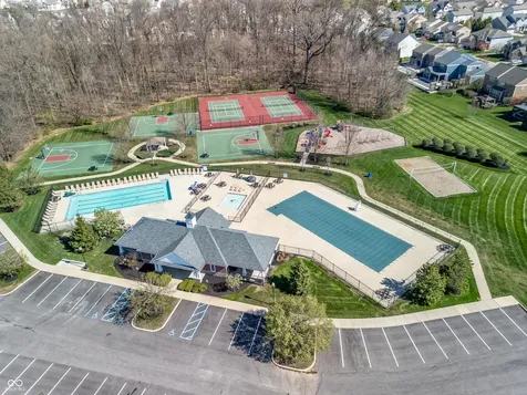 13782 Park Royal Way Fishers IN 46037