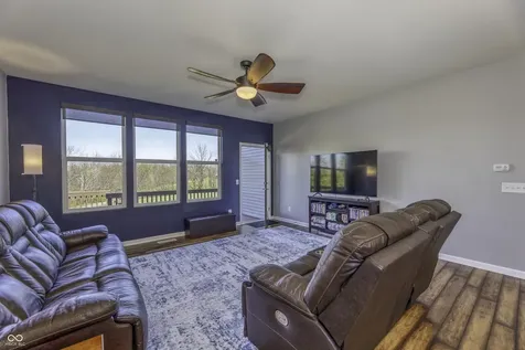 13782 Park Royal Way Fishers IN 46037
