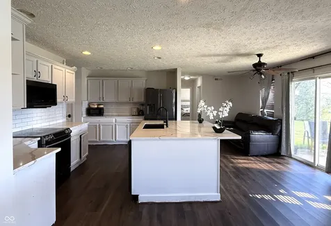 1881 Wynnewood Lane Avon IN 46123