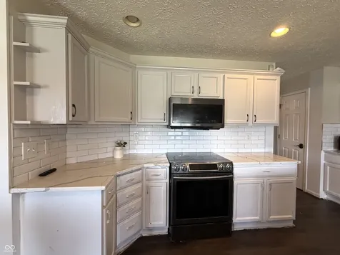 1881 Wynnewood Lane Avon IN 46123
