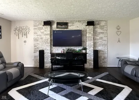 1881 Wynnewood Lane Avon IN 46123