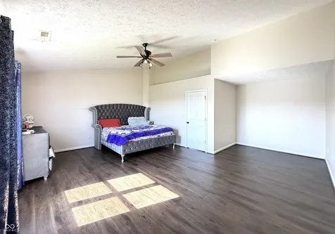 1881 Wynnewood Lane Avon IN 46123