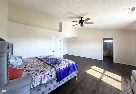1881 Wynnewood Lane Avon IN 46123