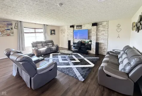 1881 Wynnewood Lane Avon IN 46123