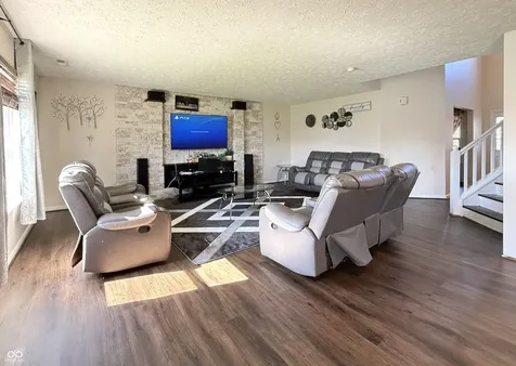 1881 Wynnewood Lane Avon IN 46123